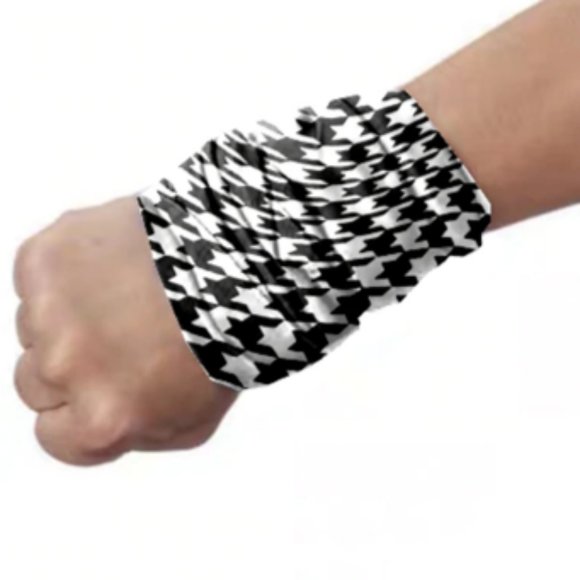 OPTICAL ILLUSION Multifunction Face Mask Gaiter - Picture 4 of 11